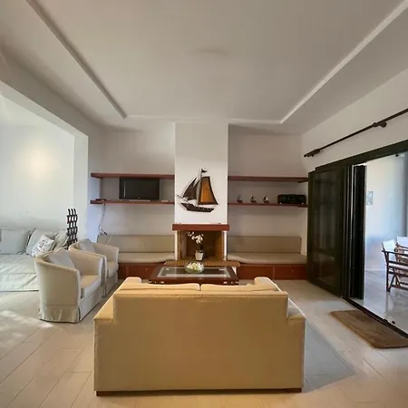 At Beachfront Lilia In Pefkohori, Halkidiki For A Dreamy Vacation *