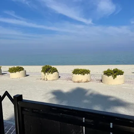 וילה At Beachfront Lilia In Pefkohori, Halkidiki For A Dreamy Vacation *