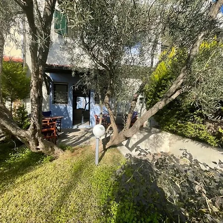At Beachfront Lilia In Pefkohori, Halkidiki For A Dreamy Vacation *