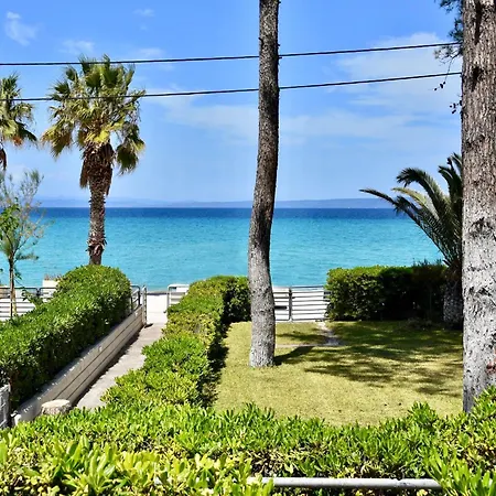 At Beachfront Lilia In Pefkohori, Halkidiki For A Dreamy Vacation * Пефкохори