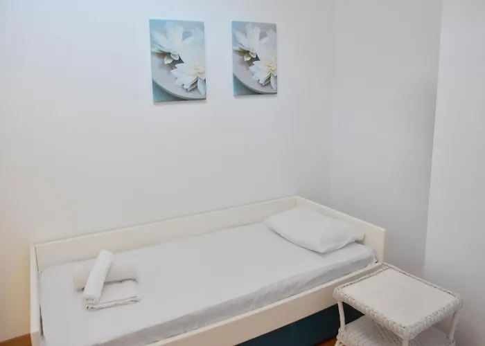 别墅 At Beachfront Lilia In Pefkohori, Halkidiki For A Dreamy Vacation