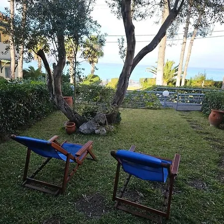 At Beachfront Lilia In Pefkohori, Halkidiki For A Dreamy Vacation * Pefkochori