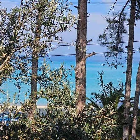 At Beachfront Lilia In Pefkohori, Halkidiki For A Dreamy Vacation * Pefkochori